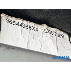 Peugeot - 206 PLUS - Rear seatbelt, right