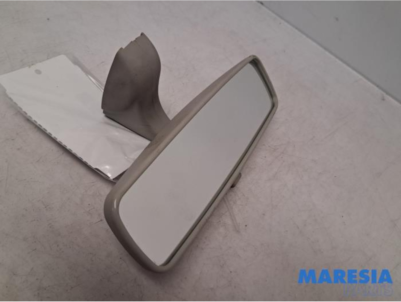 Renault - Clio - Rear view mirror
