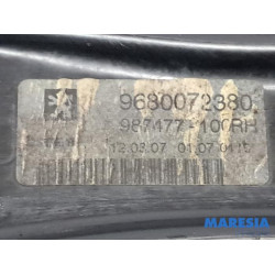 Peugeot - 207 - Rear window mechanism 2-door, right