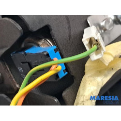 Peugeot - 207 - Airbag knie links