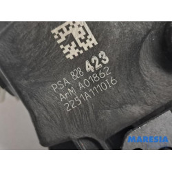 Citroen - Berlingo - Sliding door lock mechanism, right