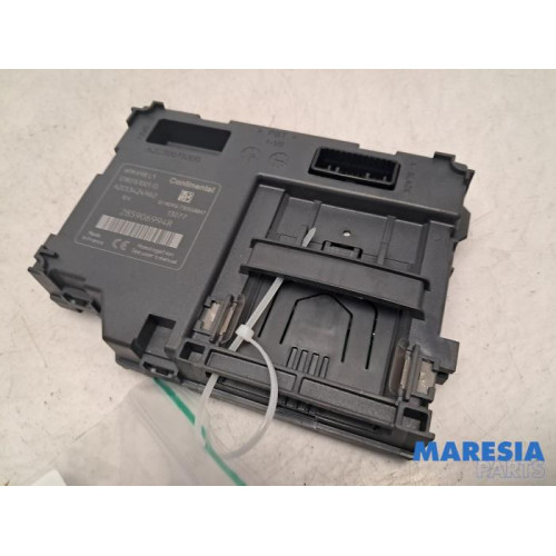 Renault - Clio - Card reader (lock)