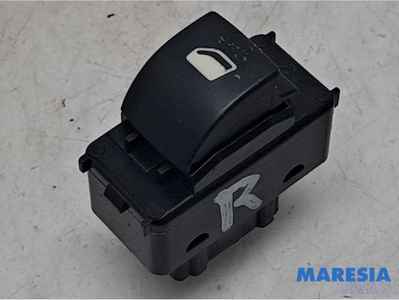 Citroen - Berlingo - Electric window switch
