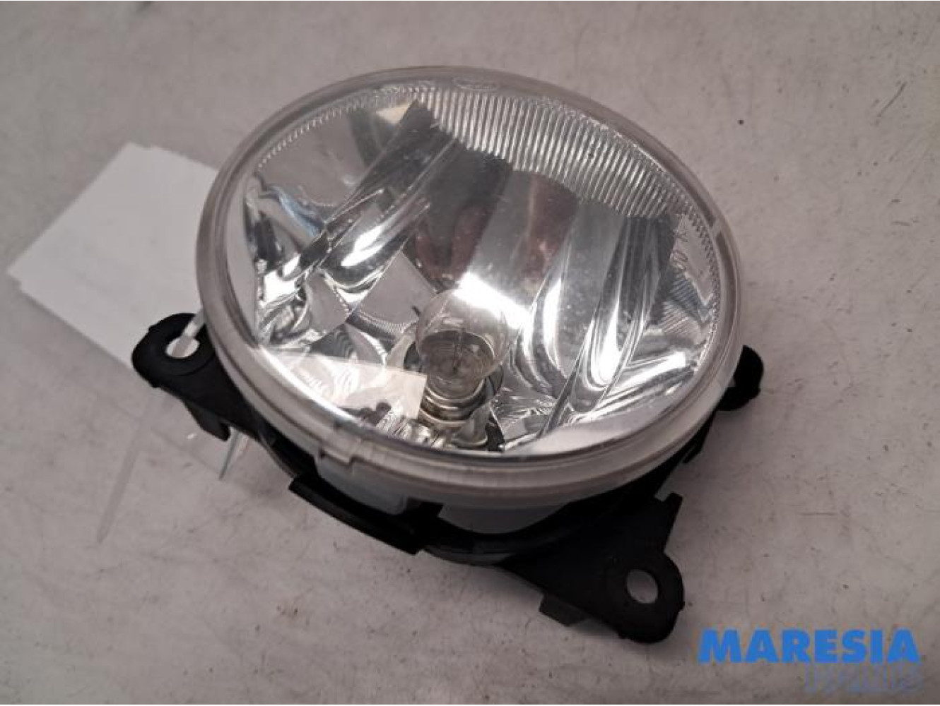 Peugeot - 2008 - Fog light, front left