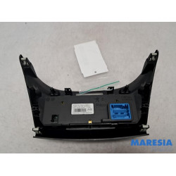 Peugeot - 2008 - Heater control panel