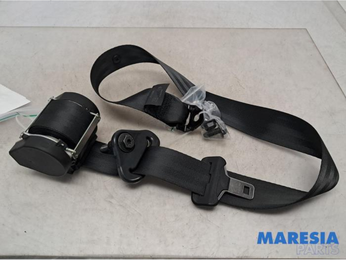 Renault - Kangoo - Rear seatbelt, left