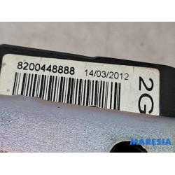 Renault - Kangoo - Rear seatbelt, left