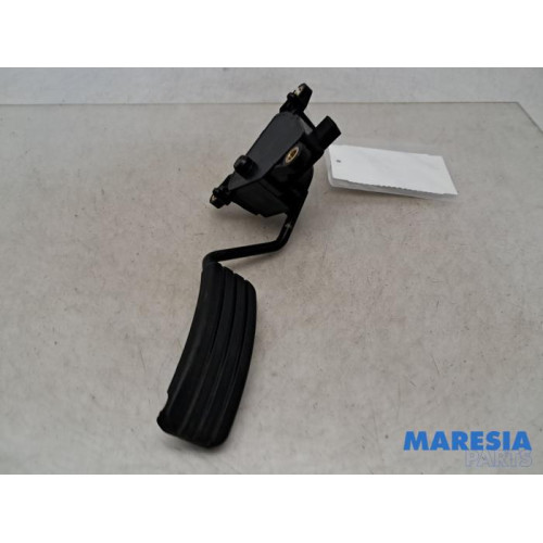 Renault - Kangoo - Accelerator pedal