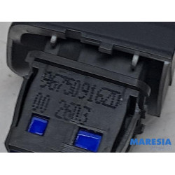 Peugeot - 2008 - Panic lighting switch