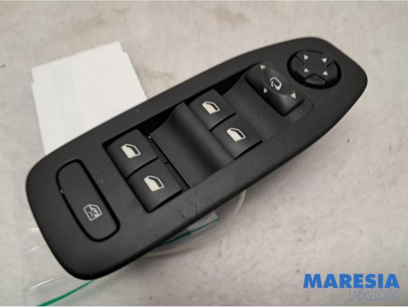 Peugeot - 2008 - Multi-functional window switch