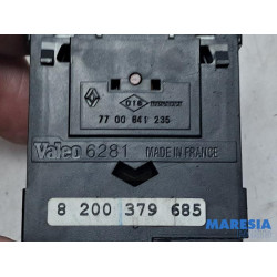 Renault - Kangoo - AIH headlight switch