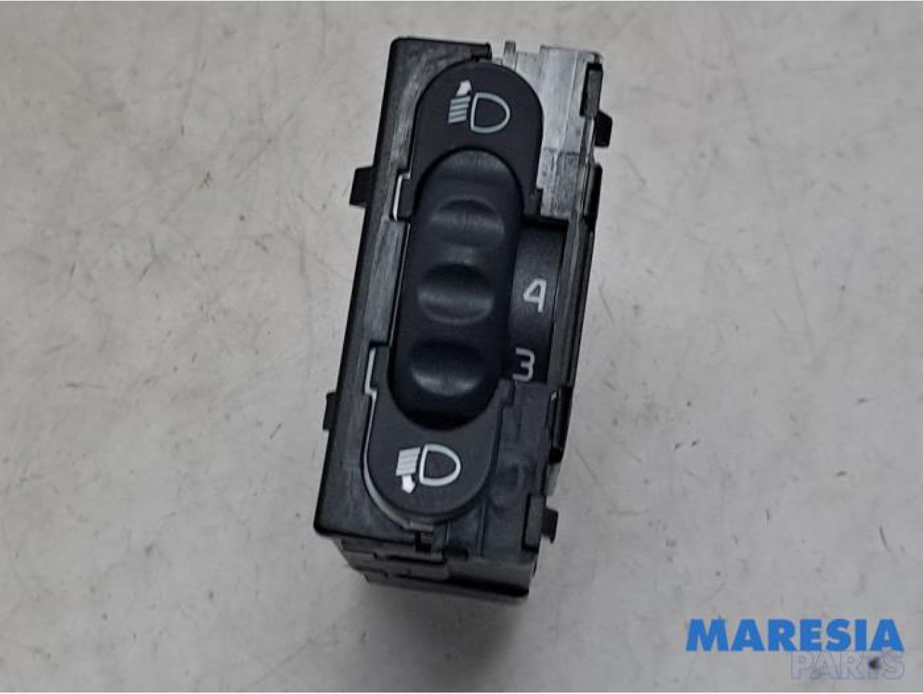 Renault - Kangoo - AIH headlight switch