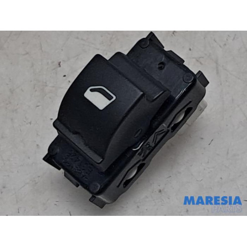 Peugeot - 2008 - Electric window switch