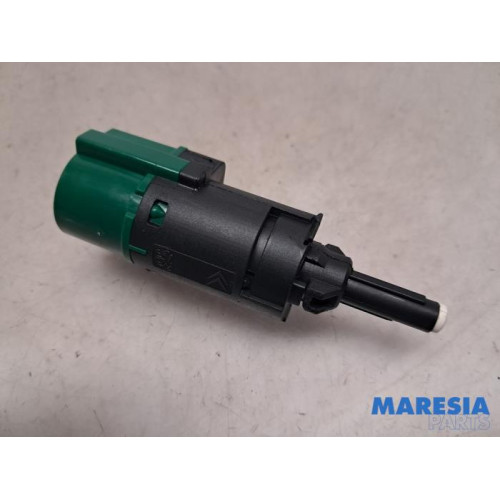 Peugeot - 2008 - Parking brake switch