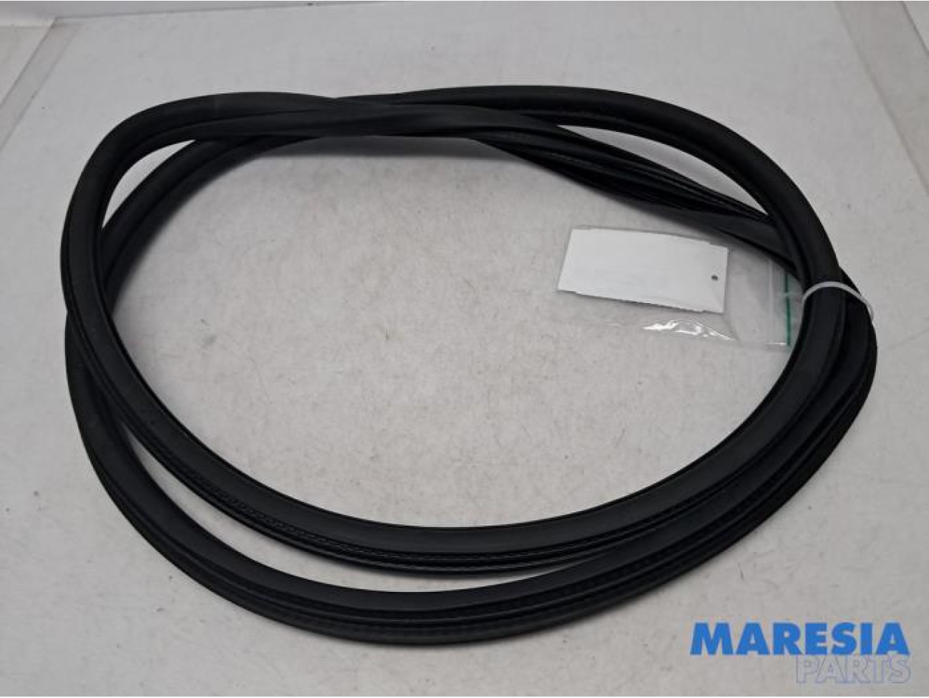 Peugeot - 2008 - Portierrubber 4Deurs links-achter