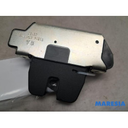 Peugeot - 2008 - Tailgate lock mechanism