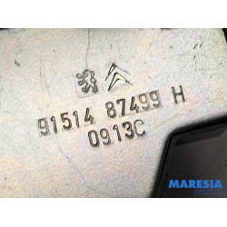 Peugeot - 2008 - Tailgate lock mechanism
