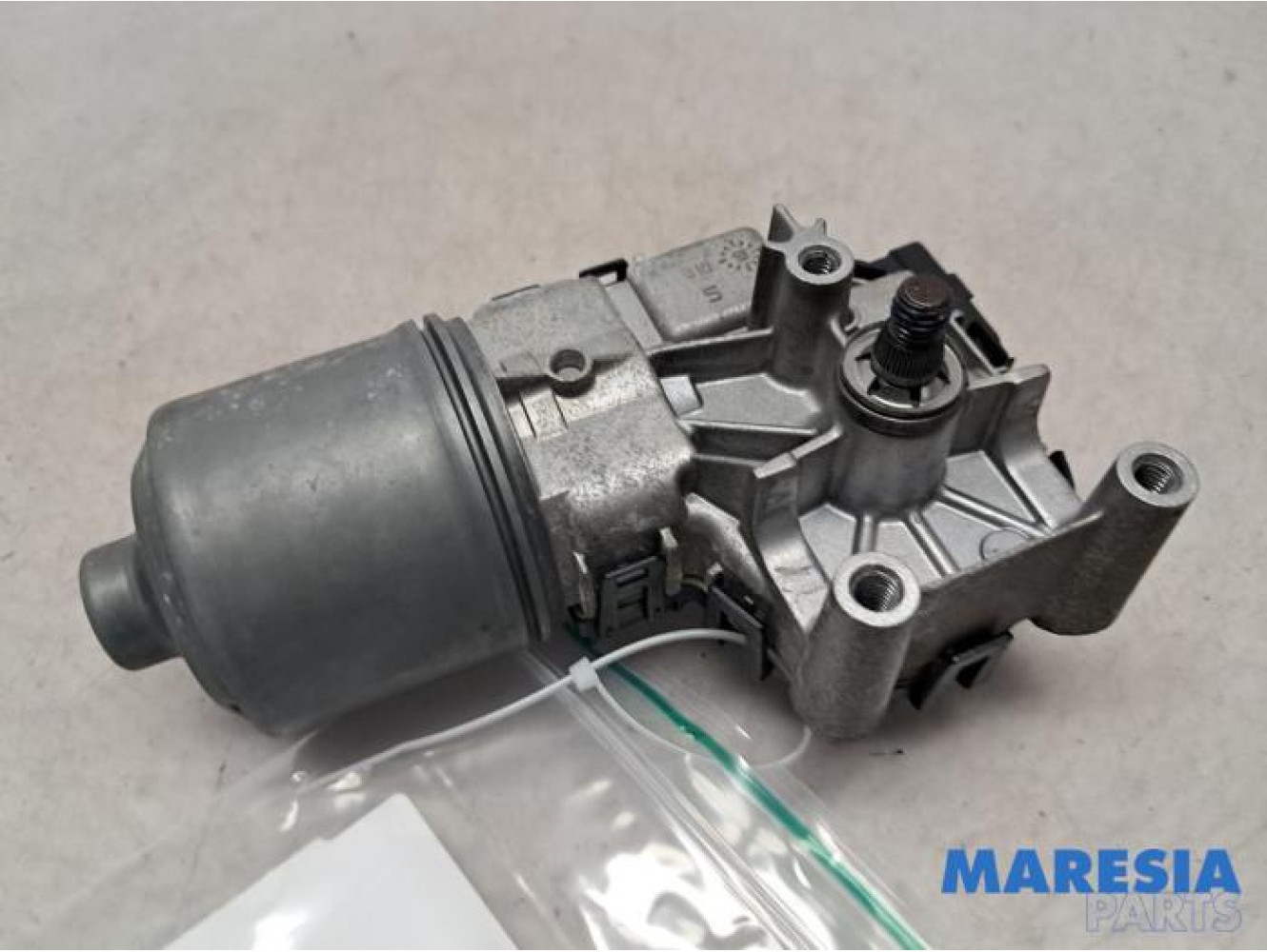 Peugeot - 2008 - Front wiper motor