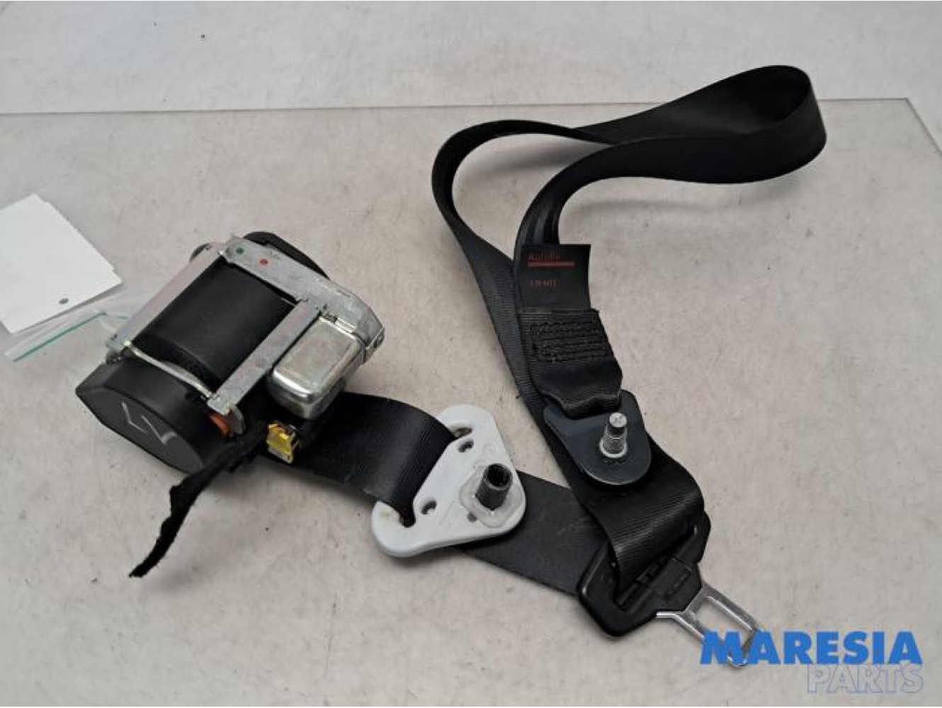 Peugeot - 2008 - Front seatbelt, left