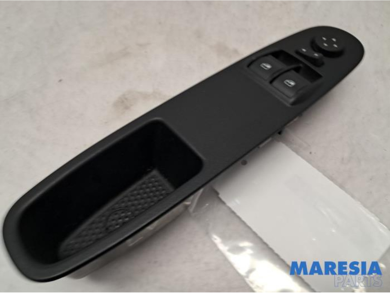 Fiat - Punto - Multi-functional window switch