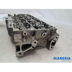Peugeot - 308 - Cylinder head