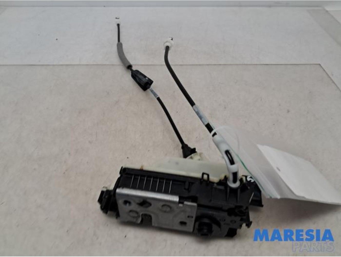 Peugeot - 2008 - Front door lock mechanism 4-door, right