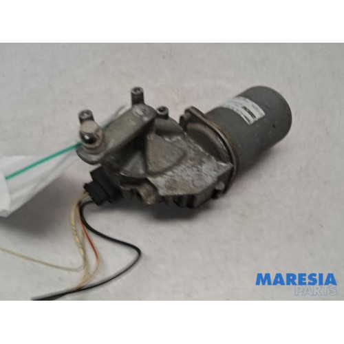 Fiat - Punto - Front wiper motor