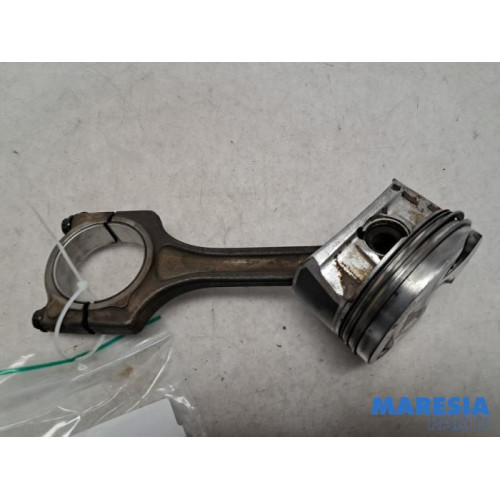 Peugeot - 2008 - Connecting rod