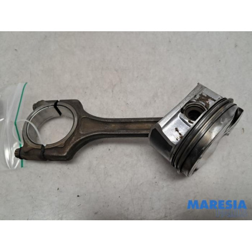 Peugeot - 2008 - Connecting rod