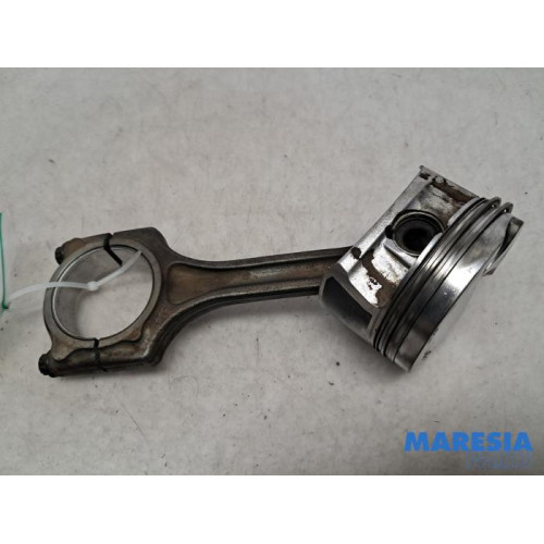 Peugeot - 2008 - Connecting rod
