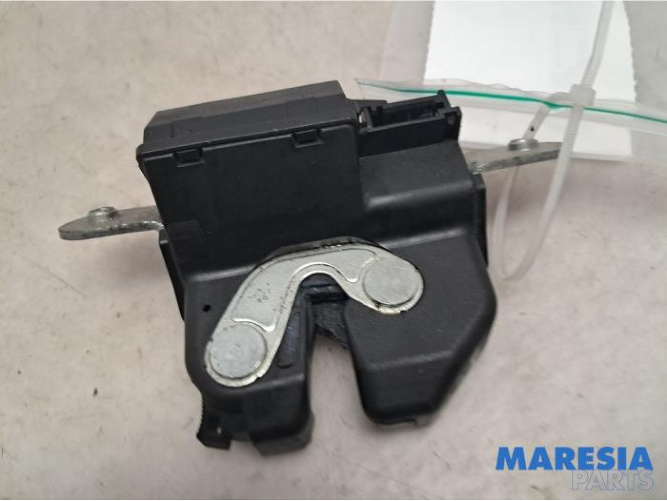 Fiat - Punto - Tailgate lock mechanism