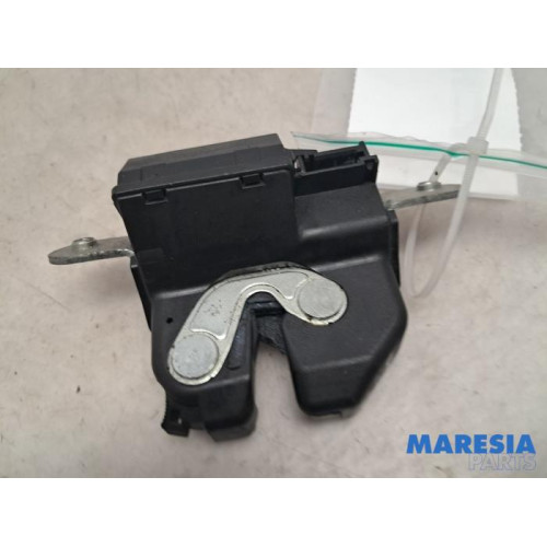 Fiat - Punto - Tailgate lock mechanism