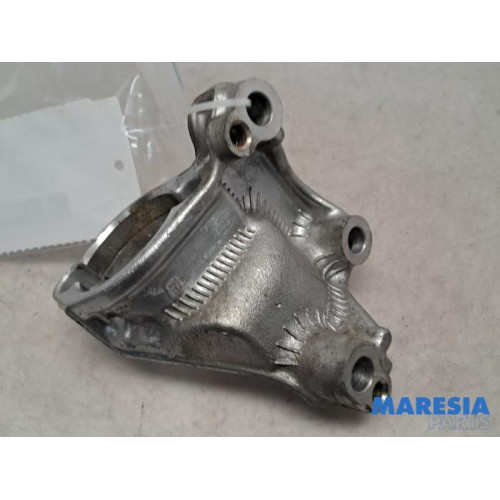 Peugeot - 2008 - Support (miscellaneous)