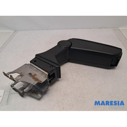 Fiat - Punto - Armrest
