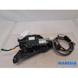 Peugeot - 3008 - Handbremse Motor