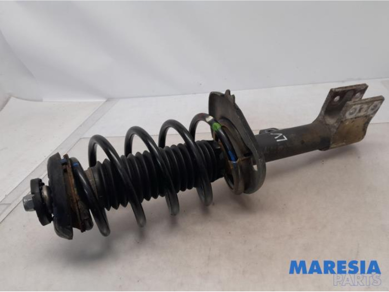 Peugeot - 3008 - Front shock absorber rod, left
