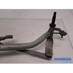 Peugeot - 2008 - Wiper mechanism