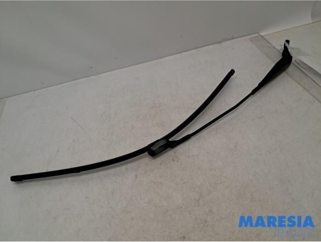 Peugeot - 2008 - Front wiper arm