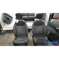 Fiat - 500L - Bekleding Set (compleet)
