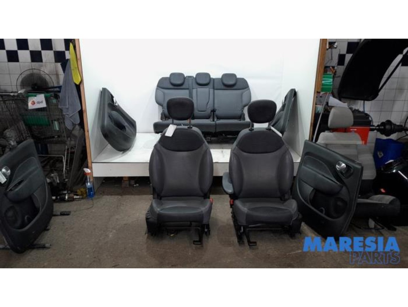 Fiat - 500L - Bekleding Set (compleet)