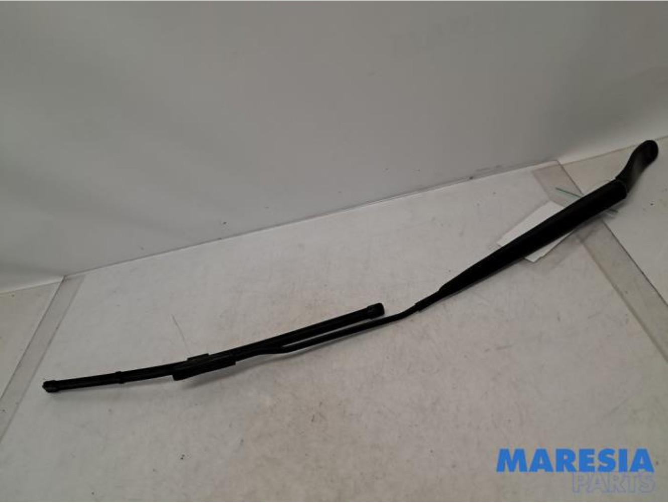 Peugeot - Expert - Front wiper arm