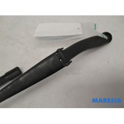 Fiat - Punto - Front wiper arm
