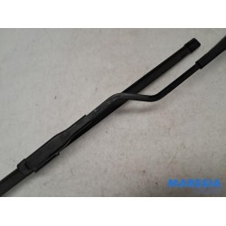 Fiat - Punto - Front wiper arm