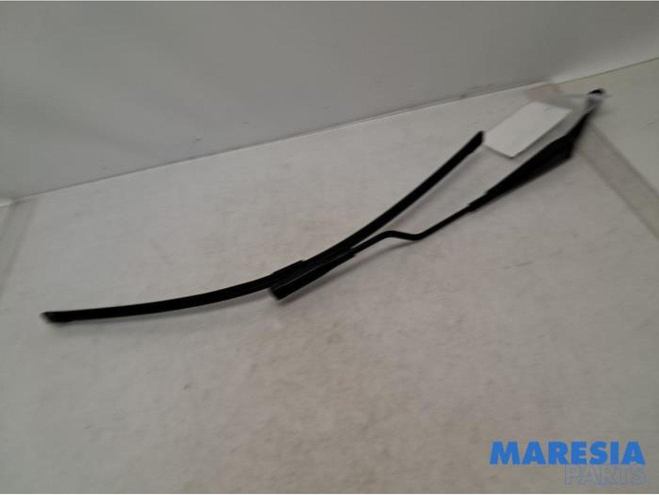Fiat - Punto - Front wiper arm