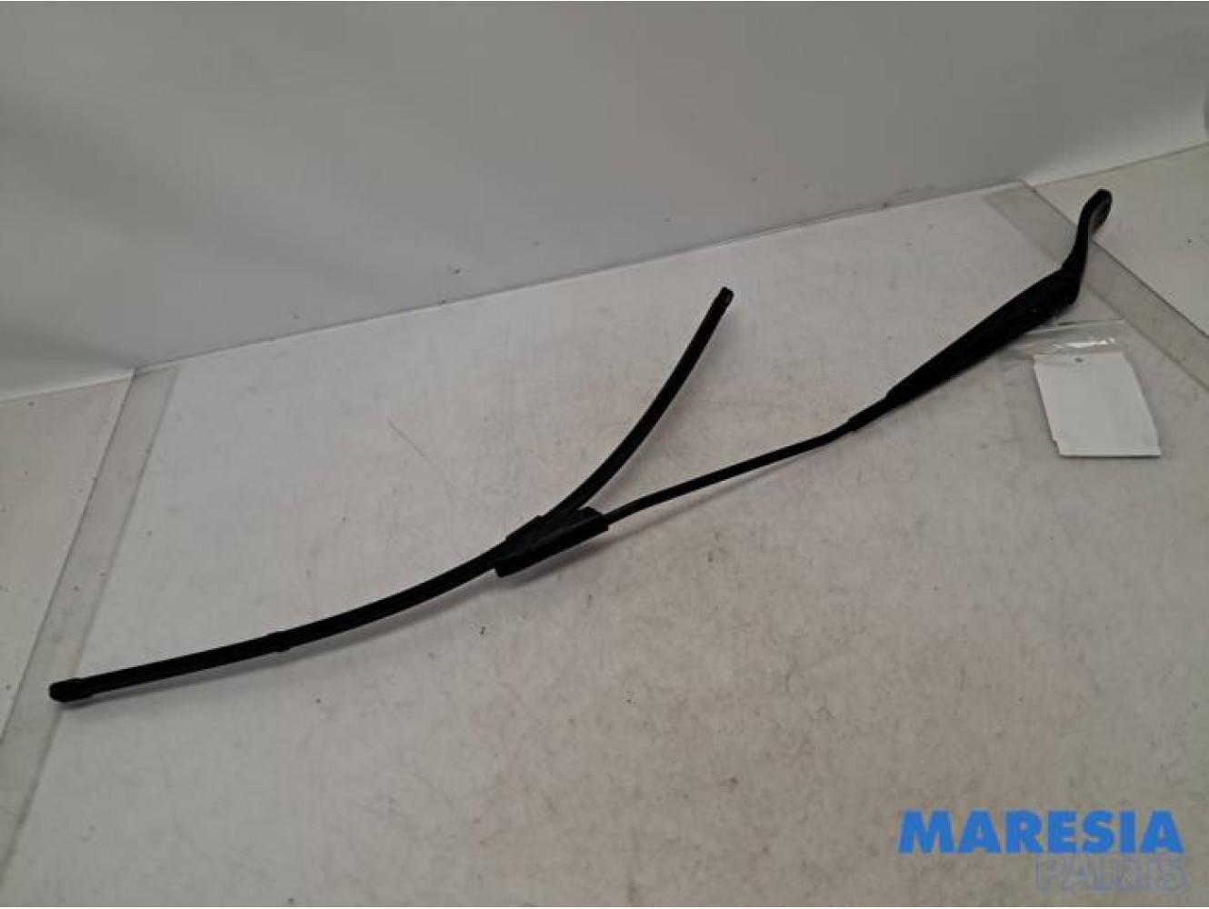 Peugeot - Expert - Front wiper arm