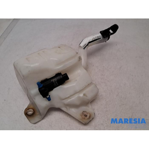 Fiat - Punto - Front windscreen washer reservoir