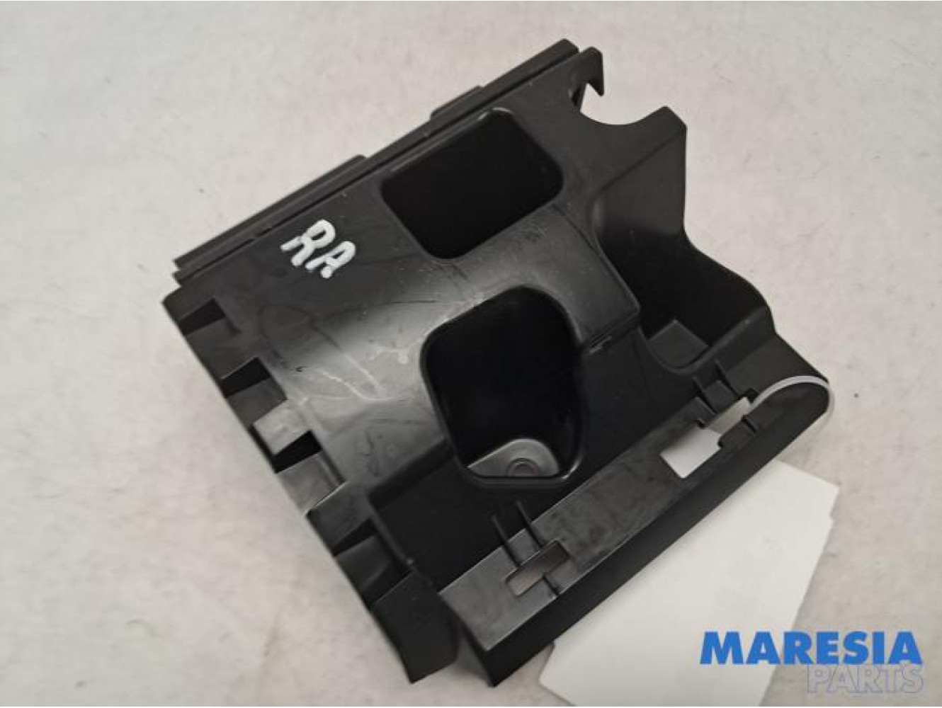 Peugeot - Expert - Rear bumper bracket, right