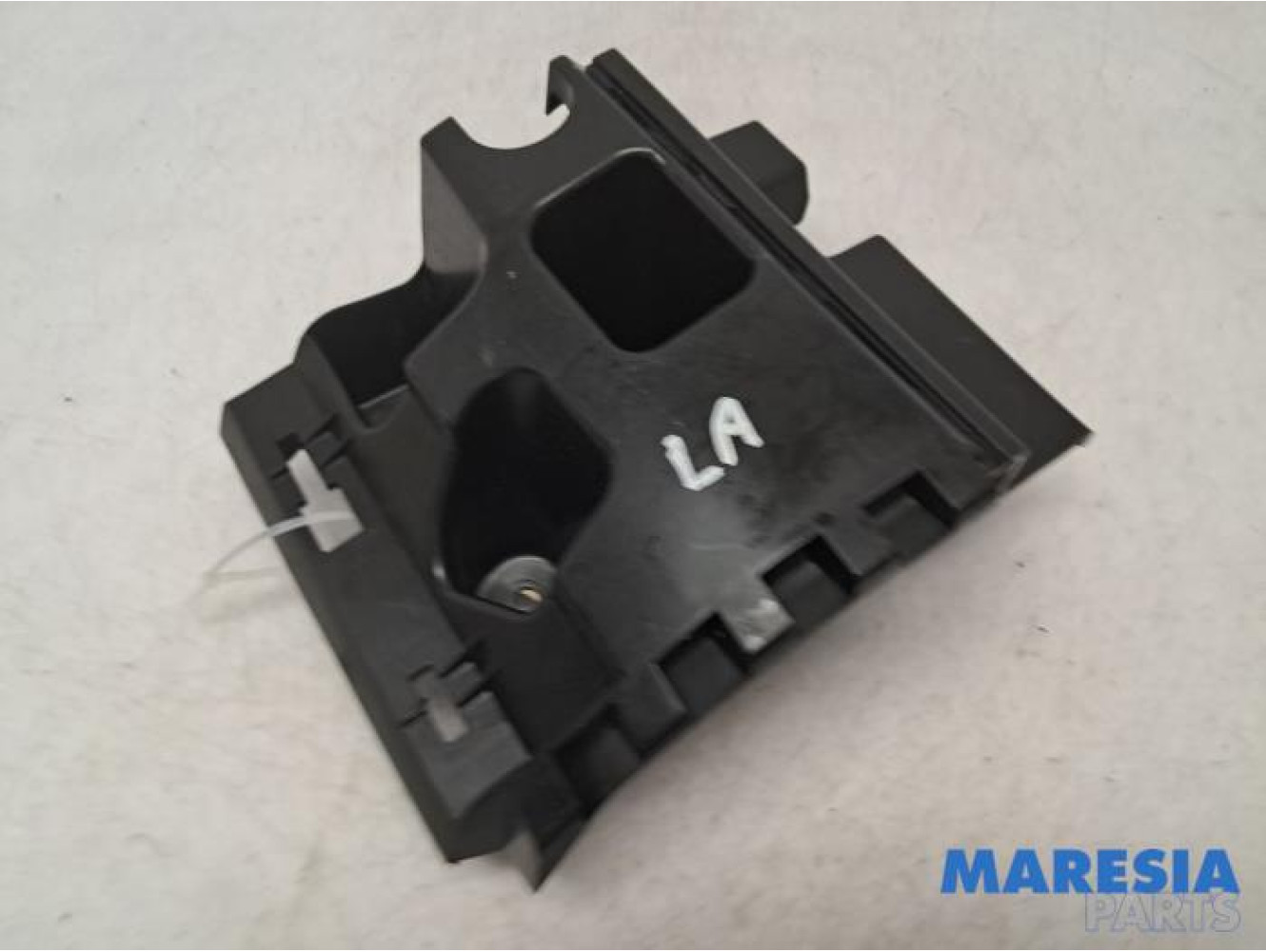 Peugeot - Expert - Rear bumper bracket, left
