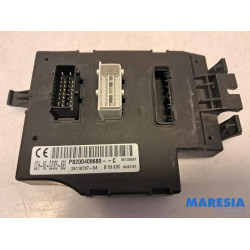 Renault - Trafic - Engine management computer
