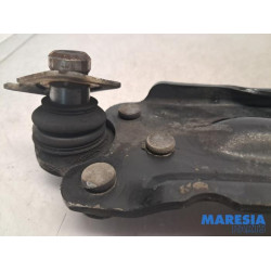 Renault - Kangoo - Front lower wishbone, right